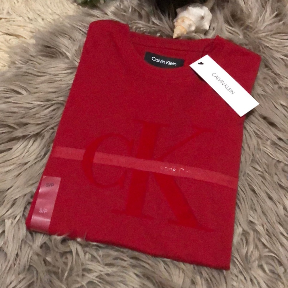 NWT-Mens Calvin Klein Short Sleeve T-Cotton-Sz S-Red